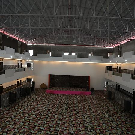 Navkar Palace Hotel & Resort, Sanawad 外观 照片
